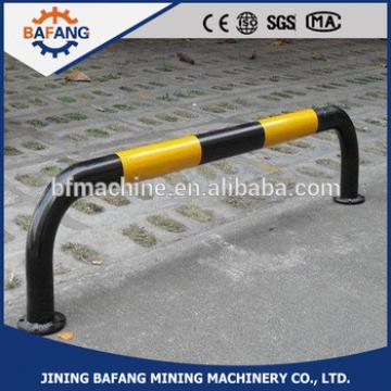 The traffic security facility bent block car parking pole