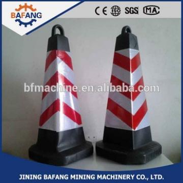 The hot selling black cone and flashing road cones factory supplier