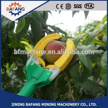 Hand operated retractable fruit picker telescoping picker